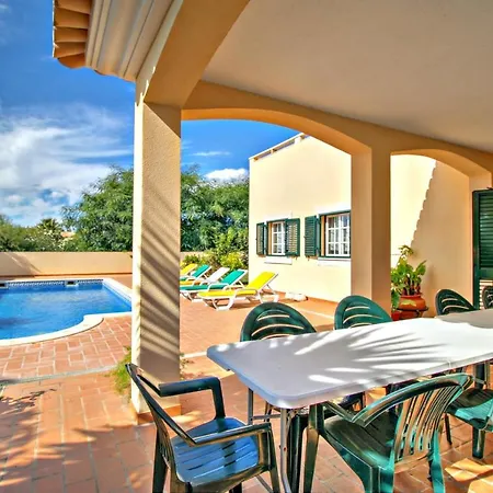 Villa Sleeps 10 Pool Wifi *